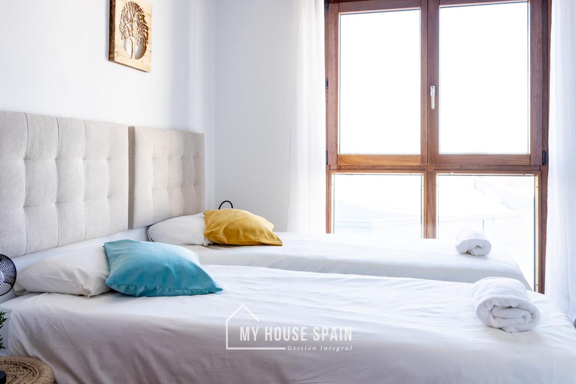 Myhousespain - Playa De Poniente, Con Vistas Al Mar Y Parking Gratuito Хихон Экстерьер фото