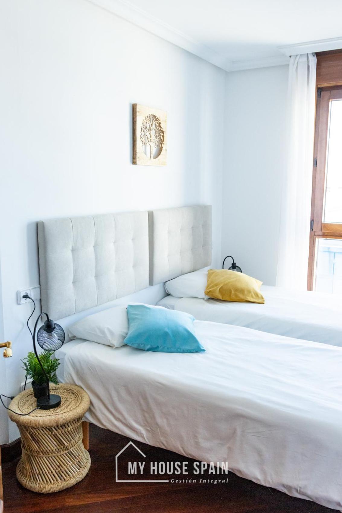 Myhousespain - Playa De Poniente, Con Vistas Al Mar Y Parking Gratuito Хихон Экстерьер фото