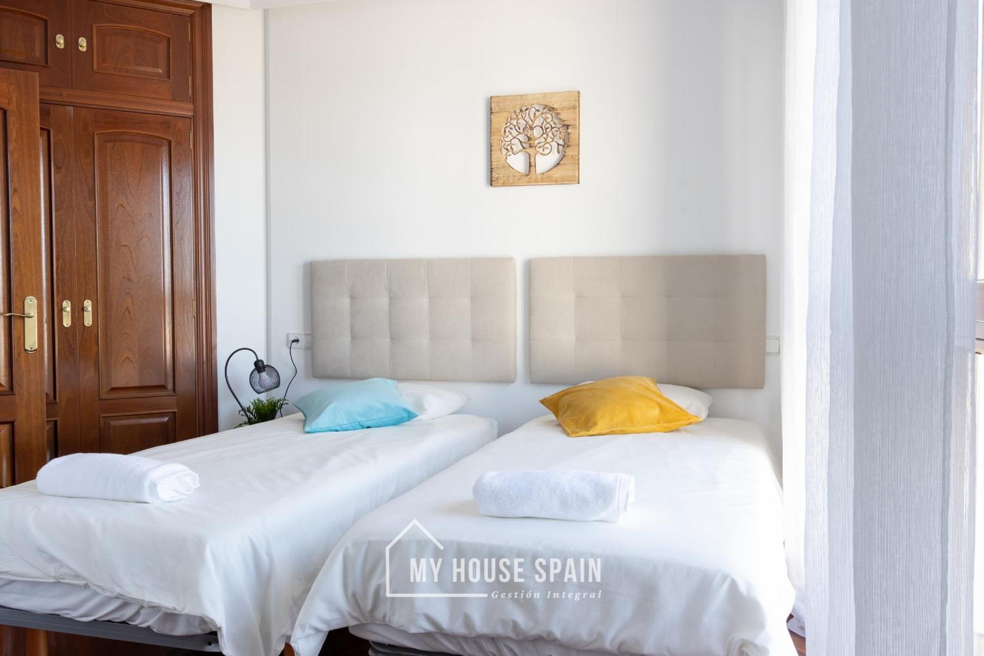 Myhousespain - Playa De Poniente, Con Vistas Al Mar Y Parking Gratuito Хихон Экстерьер фото